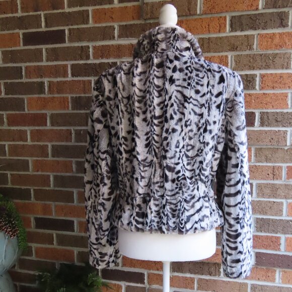 Adore Faux fur coat - Picture 2 of 6